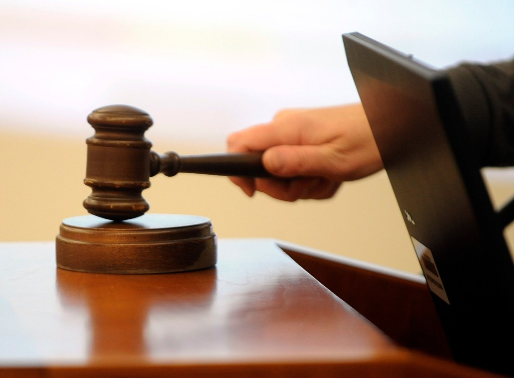 Colorado park ranger gets 3 years probation in stabbing hoax