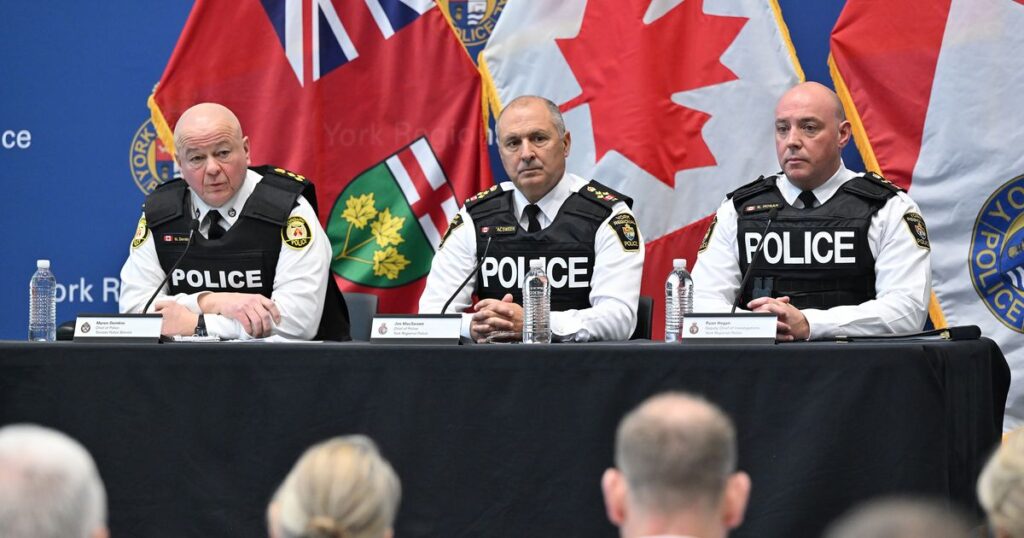 7 Toronto police officers arrested over suspected ties to organized crime
