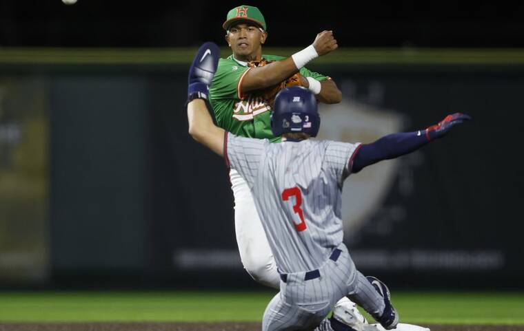 Gonzaga scores 5 runs in the 12th to beat Hawaii
