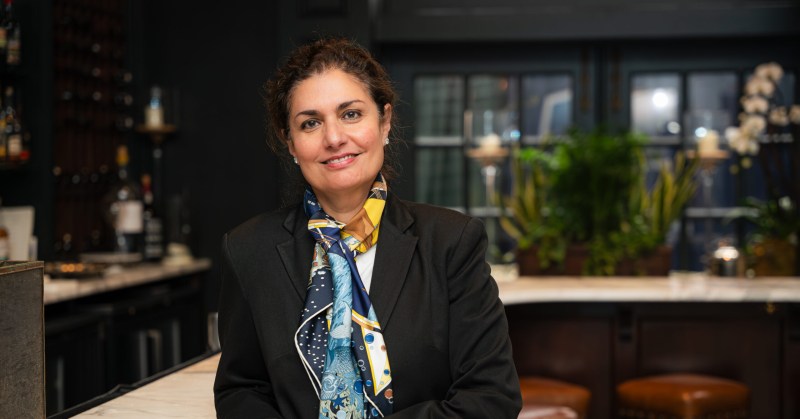 Pardis Stitt / Bottega