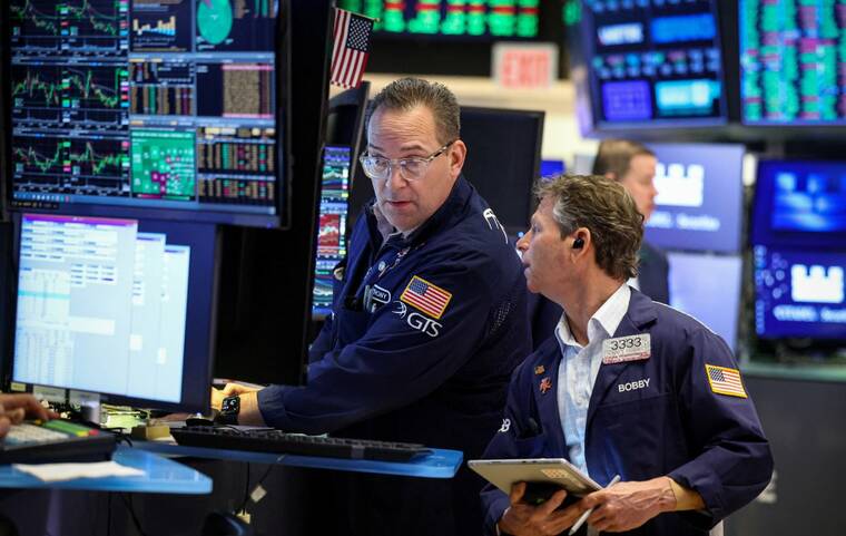 Wall Street ends higher as traders return to AI stocks