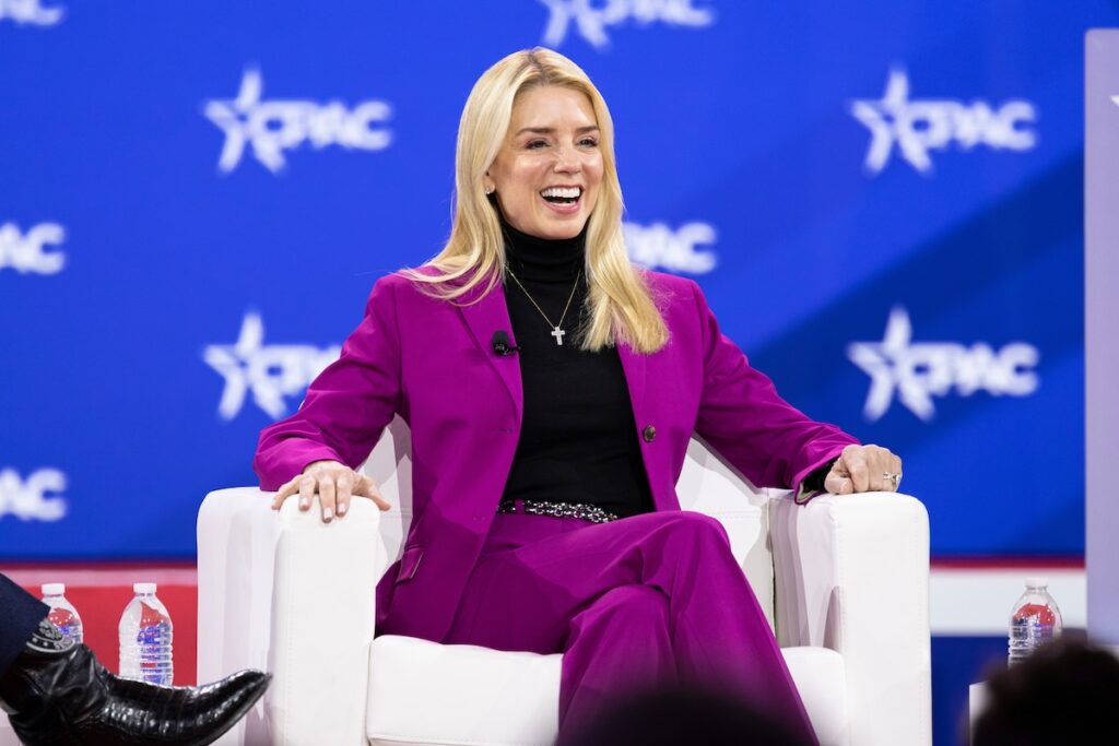 'Don't send her home!?': Florida leaders react to Pam Bondi's firing