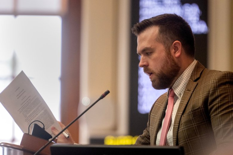 Maine advances $500M+ state budget in the middle of the night