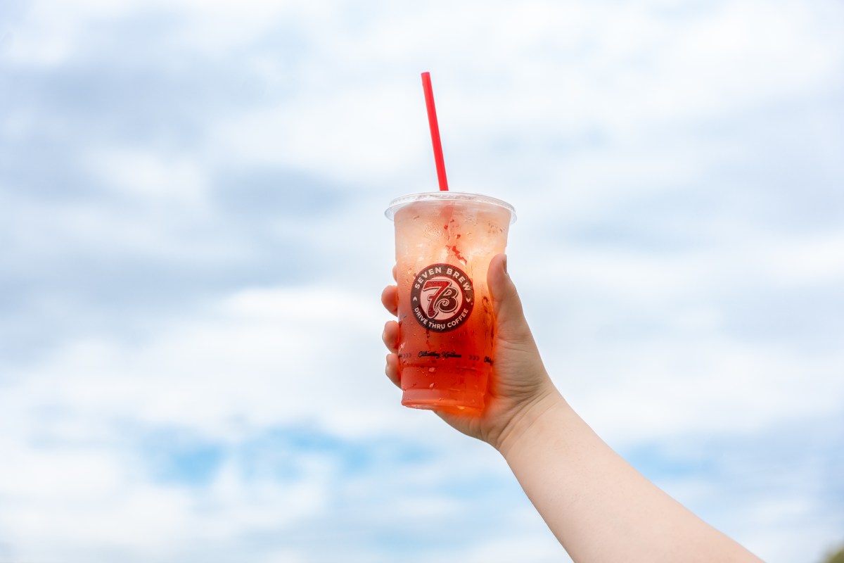 7 Brew Cherry Blossom Green Tea: Spring activities and drink pairings