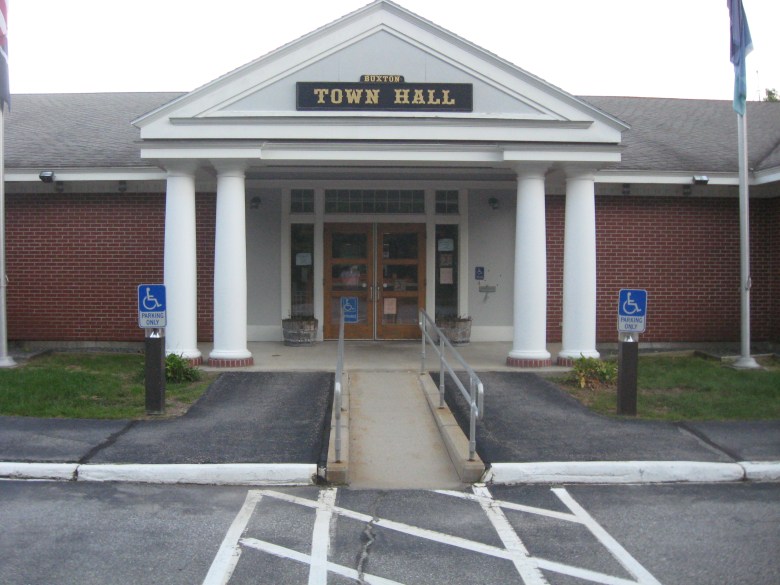 5 candidates bid for 2 seats on Buxton Select Board