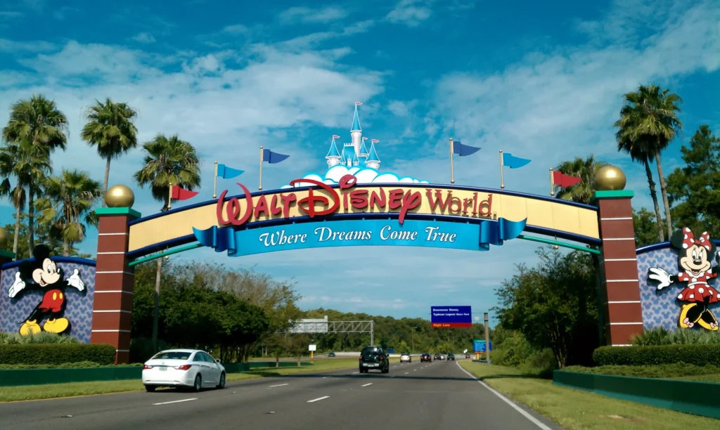 Disney World workers, teachers union urge Disney to drop lawsuits against Orange County