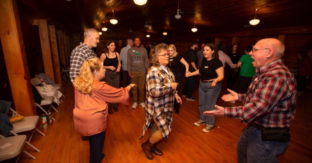 Huntington Old Time Dance and Music hosts dance Saturday
