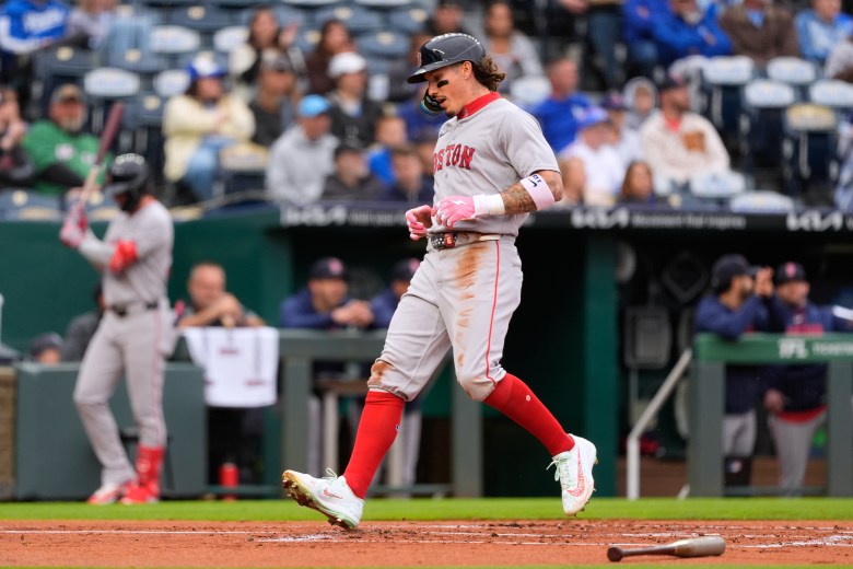 Red Sox make it two straight over Royals