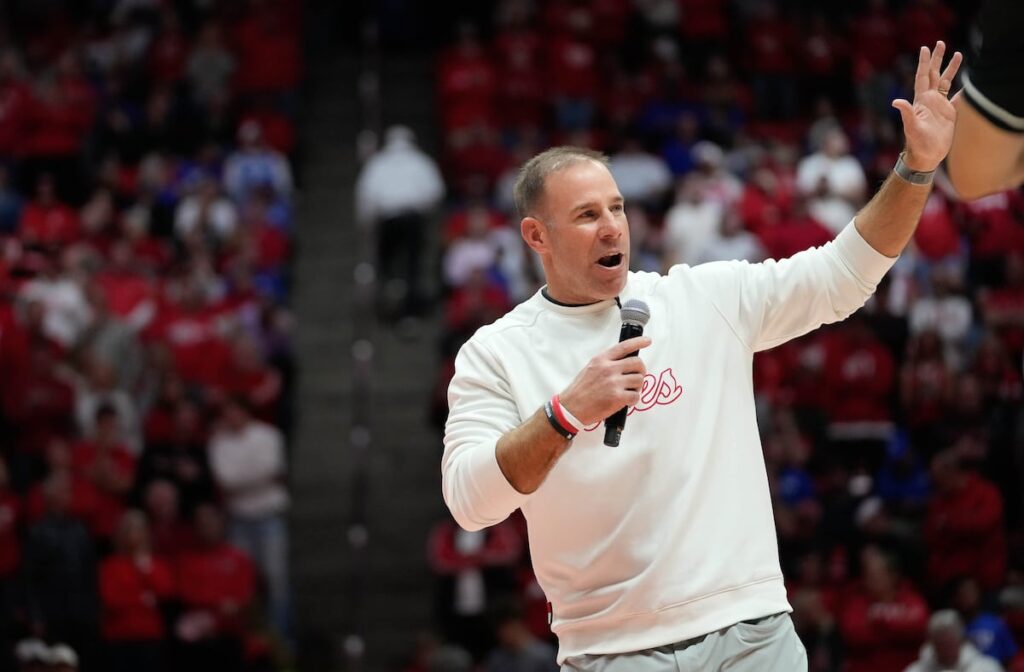 BYU lovers and haters, Utah lovers and haters, I need your responses to an important question