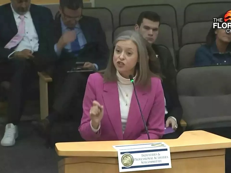 Can restaurant service charges be blamed on wage hikes? This Florida restaurant industry lobbyist thinks so.