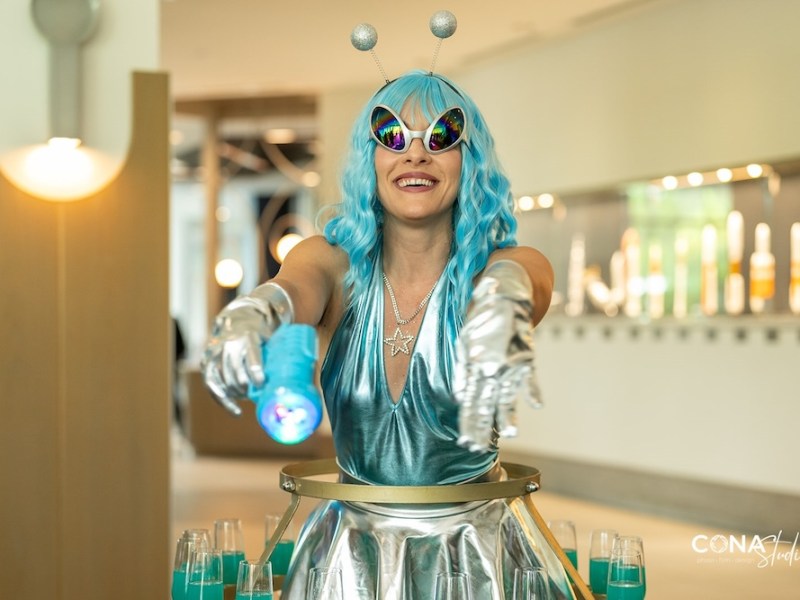 ‘Beam Me Up, Babe!’ brings cowboys, aliens and a li’l romance to Maxine’s on Shine