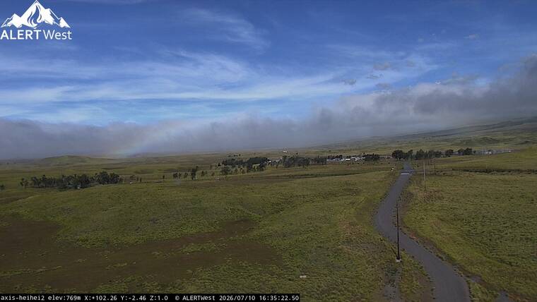 COURTESY ALERTWEST via WATCH DUTY
                                Smoke from a wildfire burning east of Waikoloa Village on the Big Island is seen in this image from ALERTWest late this afternoon. Hawaii County officials said some residents in the area have evacuated.