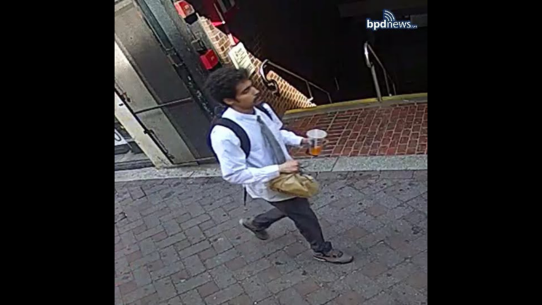 Police look for suspect who allegedly assaulted Downtown Crossing worker