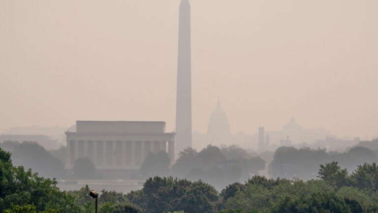 Wildfire smoke from Canada, Minnesota pushes farther into the US