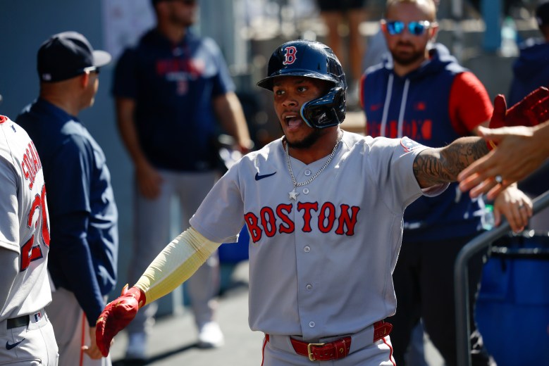 Red Sox hit 4 homers to finish sweep of Dodgers