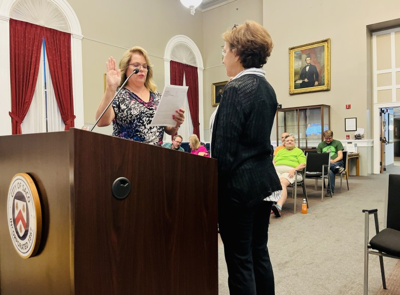 Saco City Council swears in new Ward 3 councilor