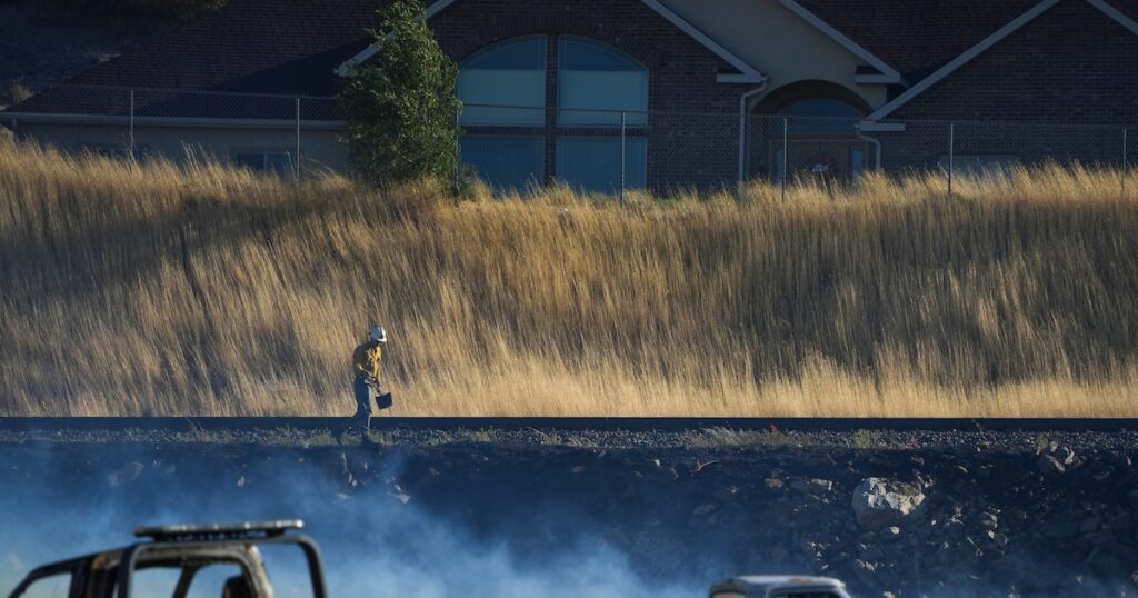 Fire at mouth of Weber Canyon threatens structures