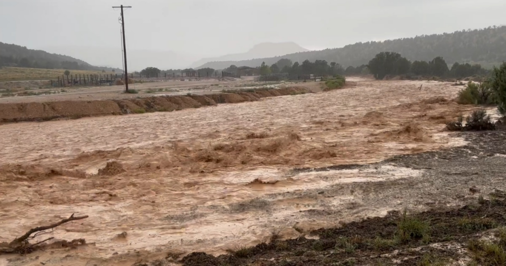 11 hikers rescued from flash flooding in Bryce Canyon National Park; 2 hospitalized