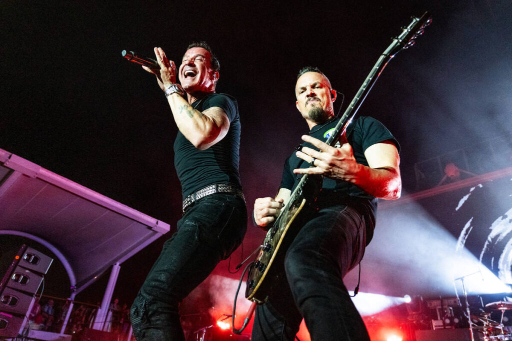 Scott Stapp, left, and Mark Tremonti of Creed perform during the Summer of '99 and Beyond ...