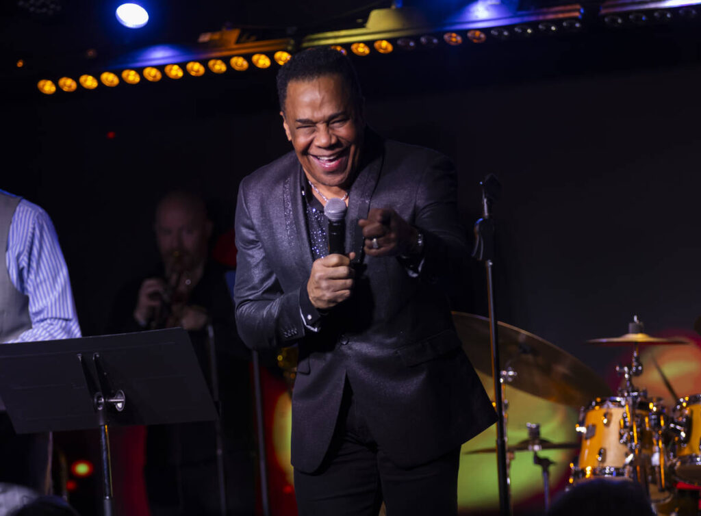 Earl Turner performs during Review-Journal columnist John Katsilometes’ St. Baldrick ...