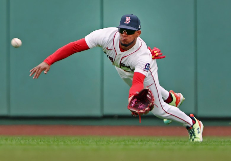 Nick Sogard homers as Red Sox sweep Giants