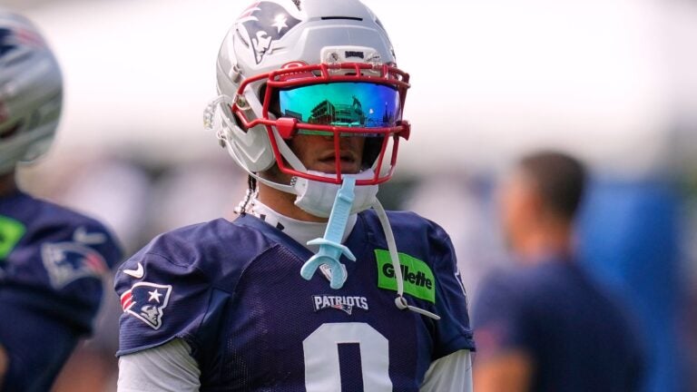 Patriots, Christian Gonzalez still working on contract