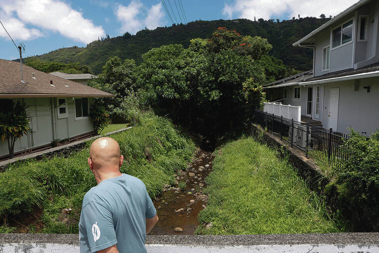 Powerful storm heads straight for Hawaii