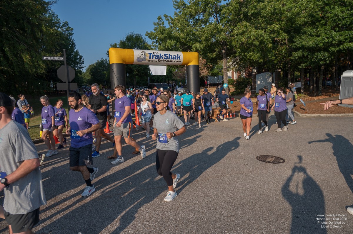 Join Head Over Teal to support cancer research Sept. 19, 2026 2 runners take off from starting line