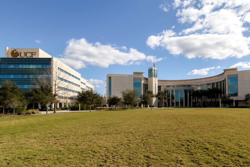 Florida blocks undocumented students from state universities