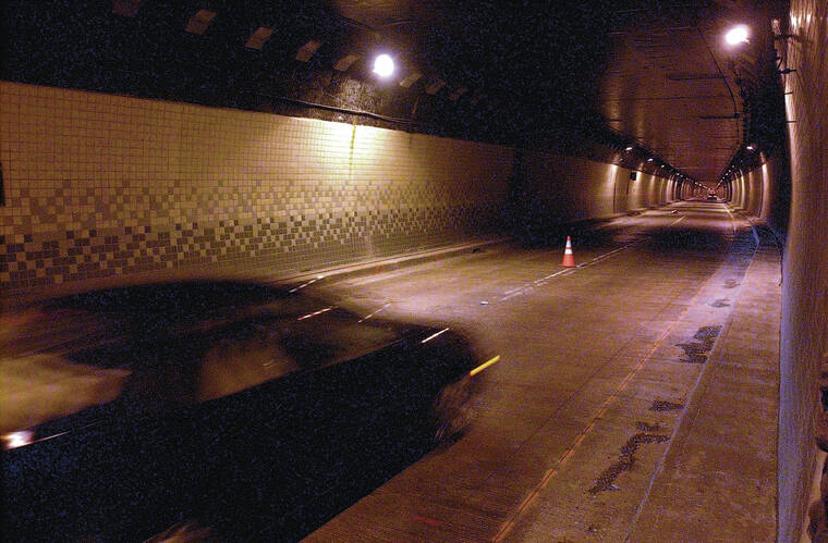 Kaneohe-bound Likelike Highway to close overnight for tunnel lighting work
