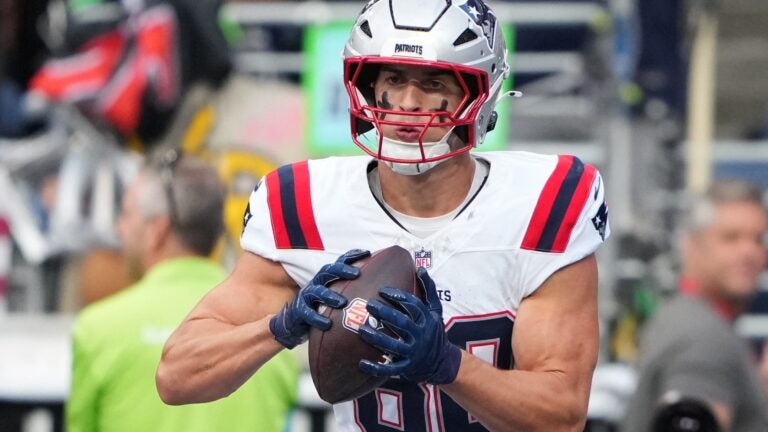 Patriots rookie Eli Raridon's wife announces death of couple's son