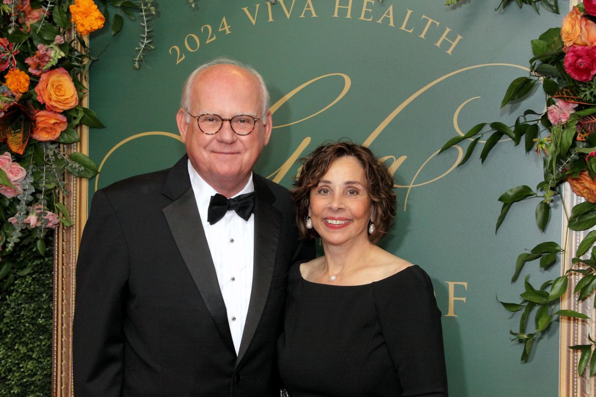 4 unique ways to champion Birmingham’s arts scene this fall 2 Dr. and Mrs. Ray Watts at the 2024 VIVA Health Gala benefiting UAB Center for the Arts