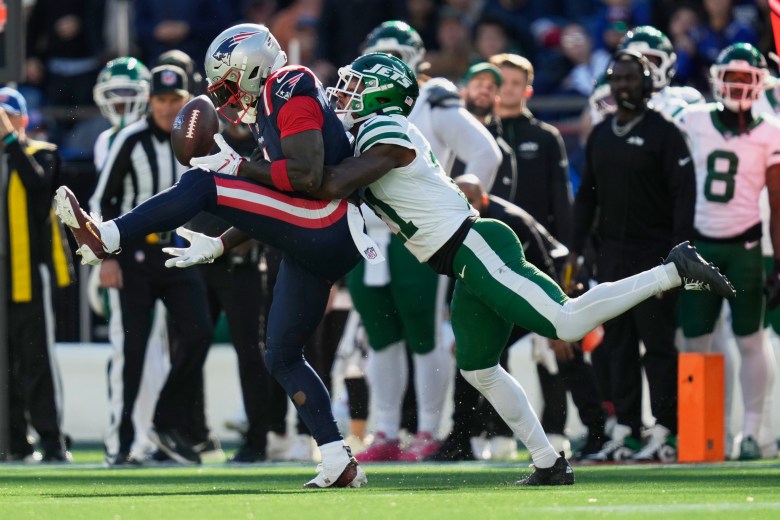 A.J. Brown struggles in return to Patriots in win over Jets