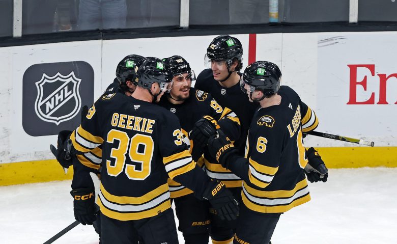 Bruins rally in third, stretch unbeaten streak to eight