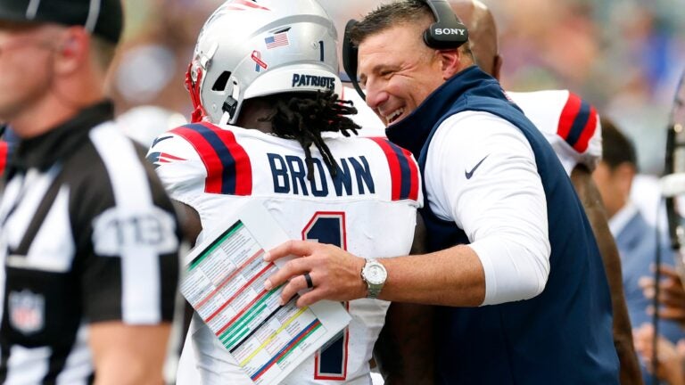 Mike Vrabel says there's a chance A.J. Brown could play vs. Jets