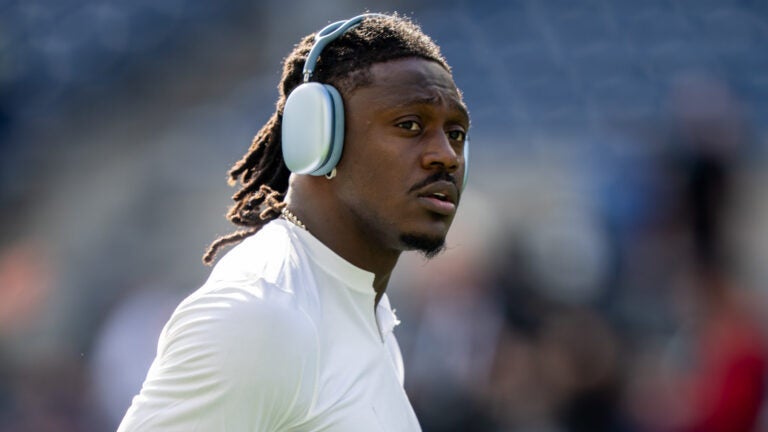 A.J. Brown injury update Patriots Jets