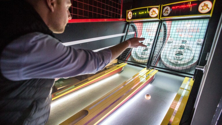Roxy's Arcade temporarily closed after employee embezzlement, owner says