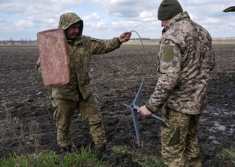 U.S. officials: White House ordered Starshield limits for Ukraine